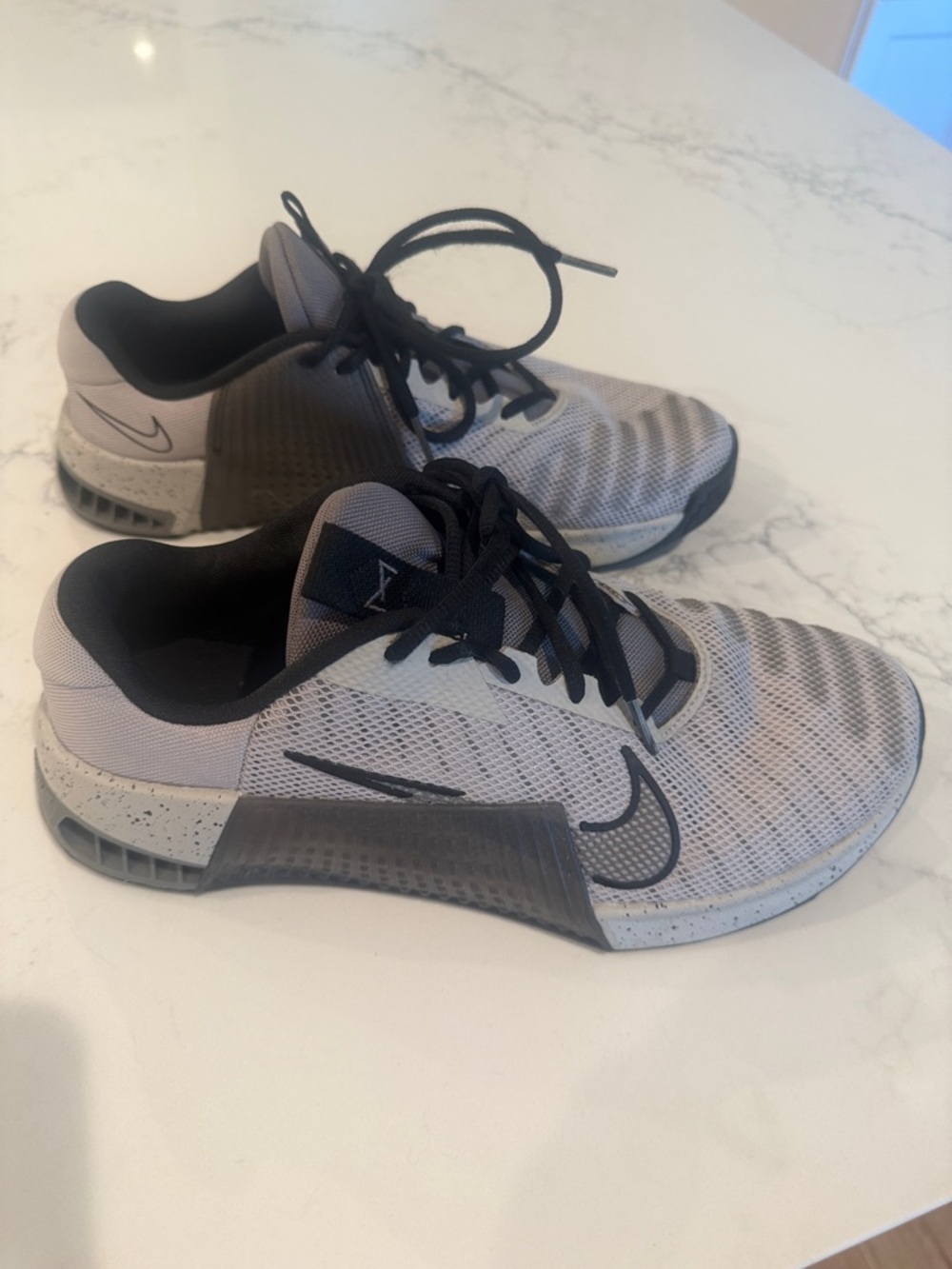 Nike Men’s Gray and Black Metcon 8